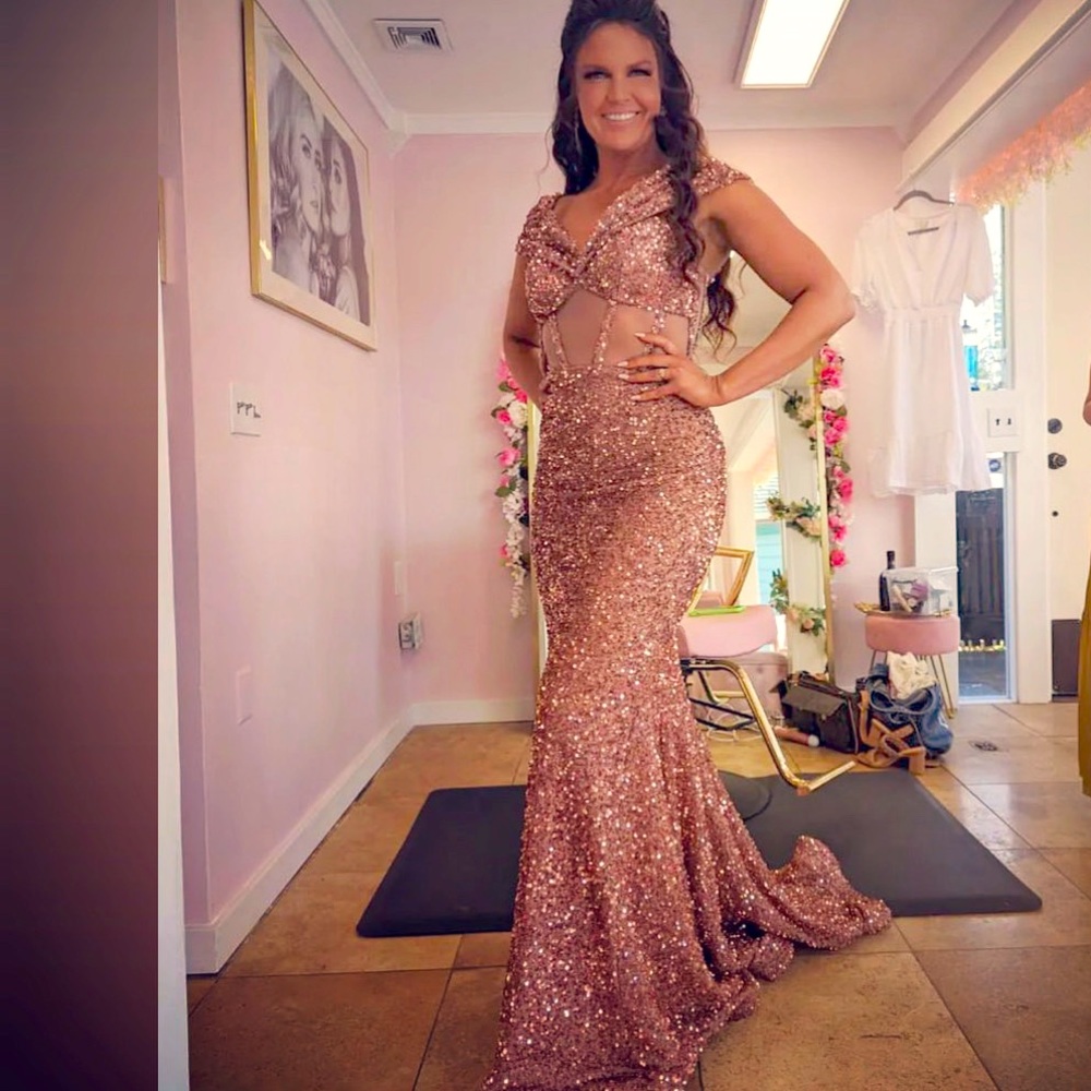 Size 8 rose sequence gown with earrings